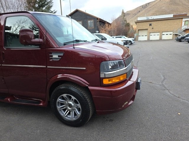 2021 Chevrolet Express Passenger 3500 1LS