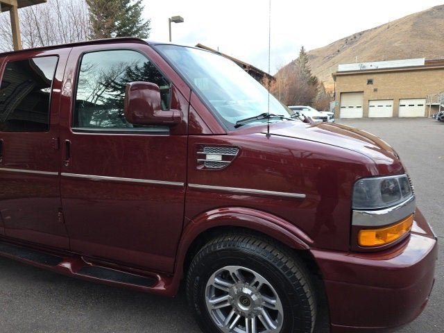 2021 Chevrolet Express Passenger 3500 1LS