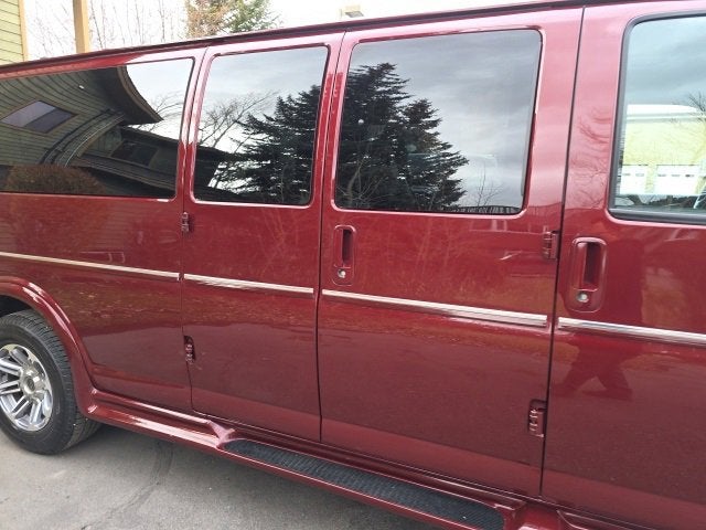 2021 Chevrolet Express Passenger 3500 1LS