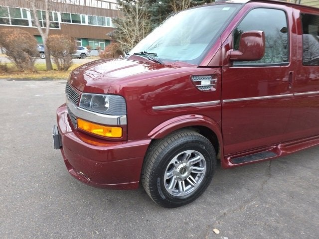 2021 Chevrolet Express Passenger 3500 1LS