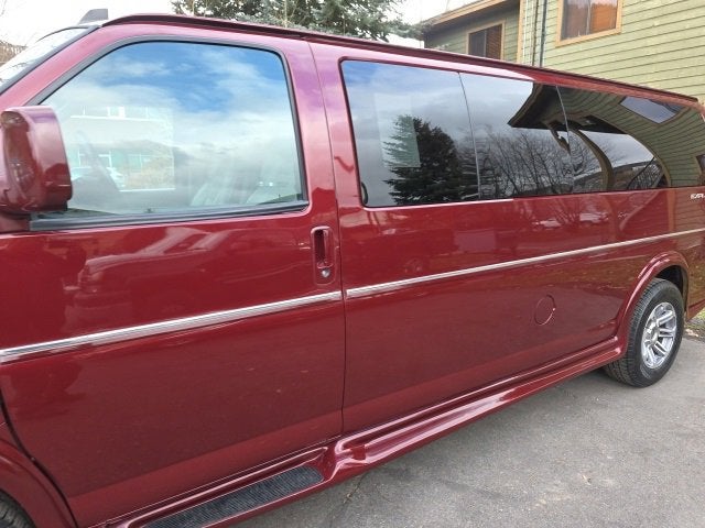 2021 Chevrolet Express Passenger 3500 1LS