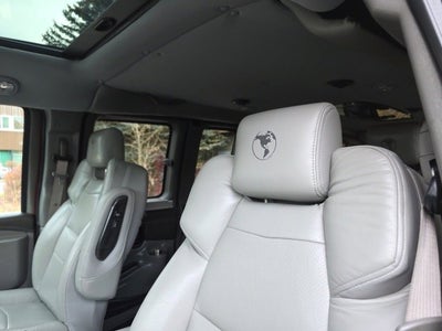 2021 Chevrolet Express Passenger 3500 1LS