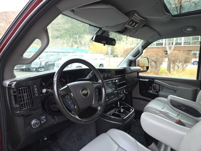 2021 Chevrolet Express Passenger 3500 1LS