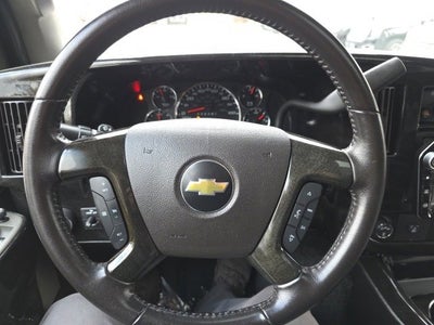 2021 Chevrolet Express Passenger 3500 1LS