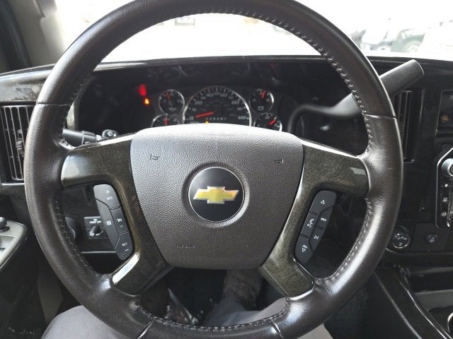 2021 Chevrolet Express Passenger 3500 1LS