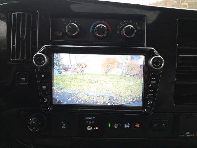 2021 Chevrolet Express Passenger 3500 1LS