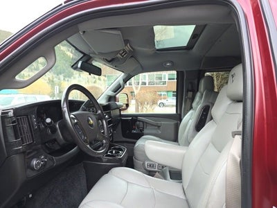 2021 Chevrolet Express Passenger 3500 1LS
