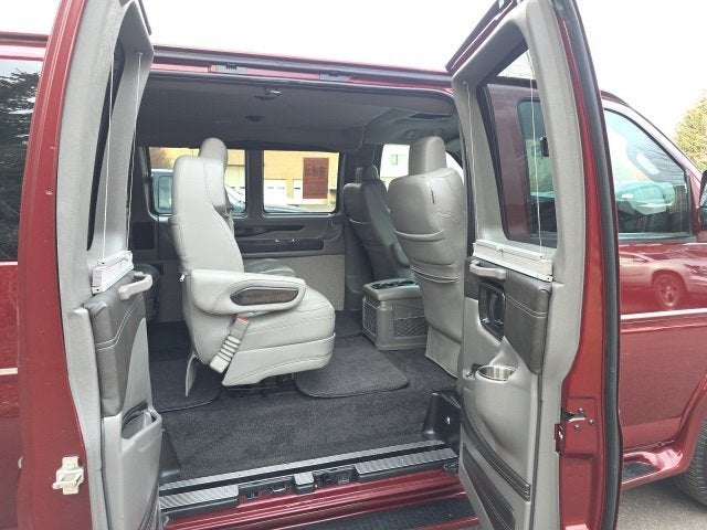 2021 Chevrolet Express Passenger 3500 1LS