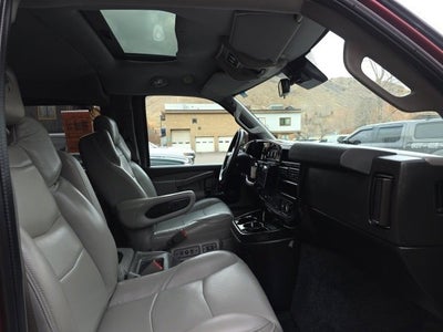 2021 Chevrolet Express Passenger 3500 1LS