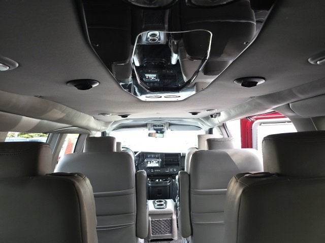 2021 Chevrolet Express Passenger 3500 1LS