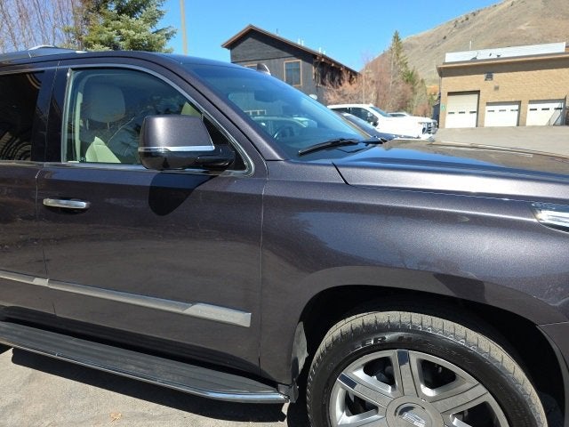 2018 Cadillac Escalade Luxury