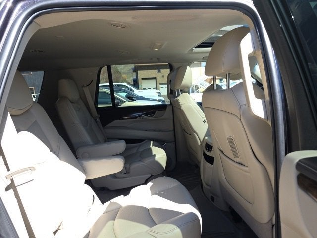 2018 Cadillac Escalade Luxury