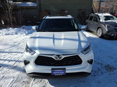 2024 Toyota Highlander LE