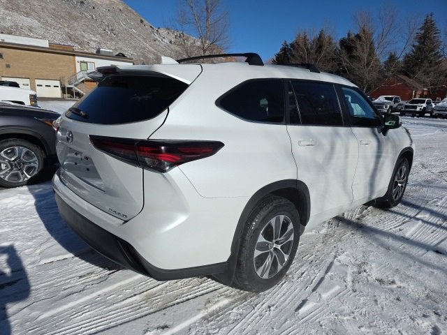 2024 Toyota Highlander LE