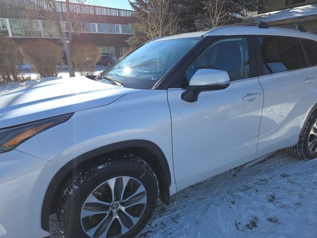 2024 Toyota Highlander LE