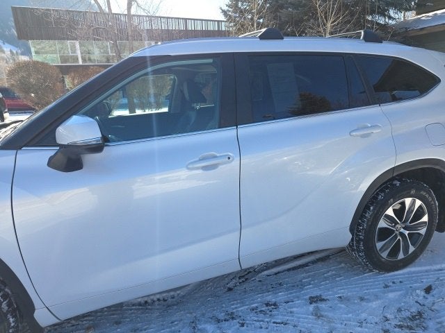 2024 Toyota Highlander LE