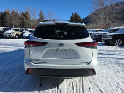 2024 Toyota Highlander LE