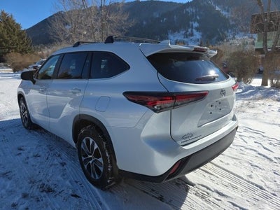 2024 Toyota Highlander LE