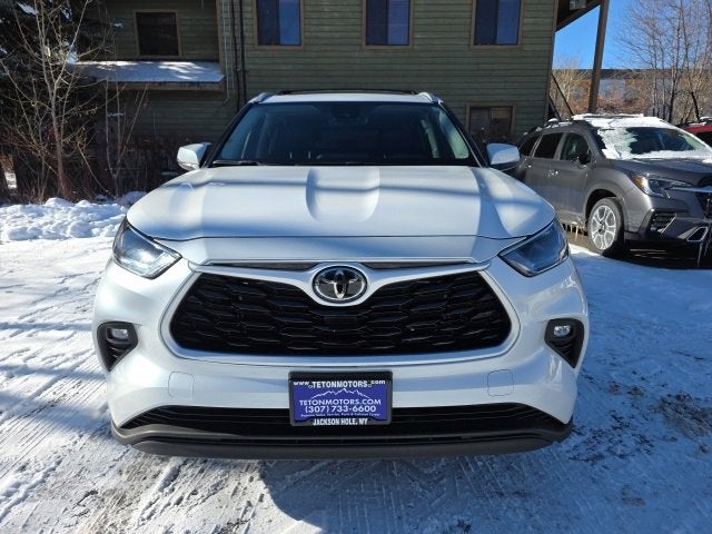 2024 Toyota Highlander LE