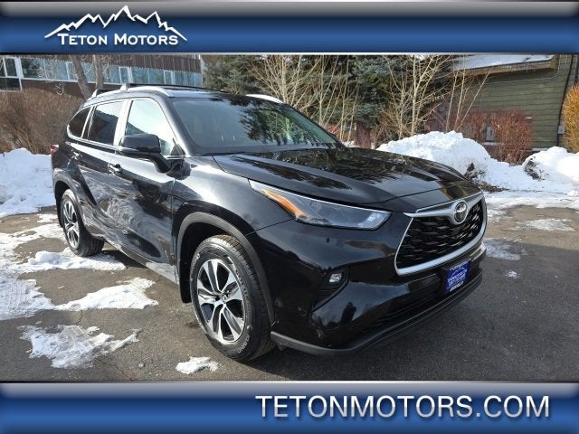 2024 Toyota Highlander LE