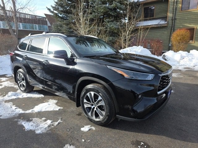 2024 Toyota Highlander LE