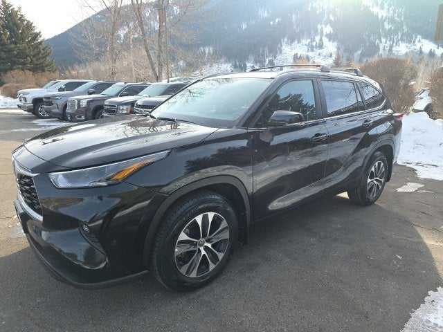 2024 Toyota Highlander LE
