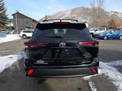 2024 Toyota Highlander LE