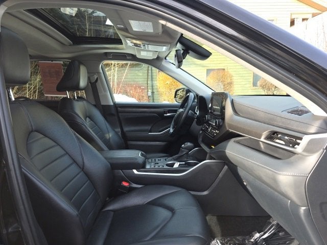 2024 Toyota Highlander LE