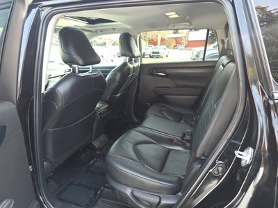 2024 Toyota Highlander LE