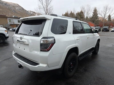 2022 Toyota 4Runner SR5